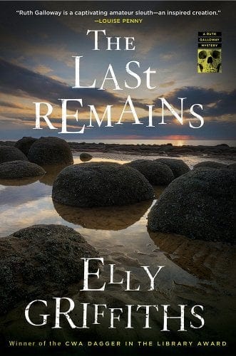 Griffiths, Elly - The Last Remains